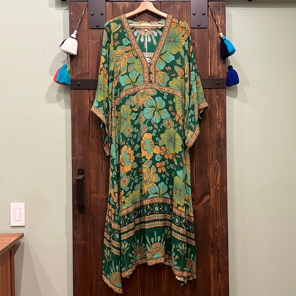 Nine Lives Bazaar Empire Dress Emerald Green💚🍀 - Picture 6 of 16